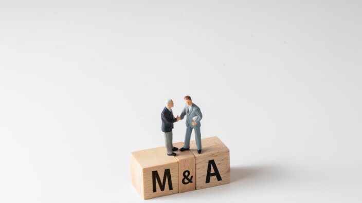 事業承継とM&Aにはどんな違いがある？それぞれの特徴やスムーズな承継のポイントを解説 